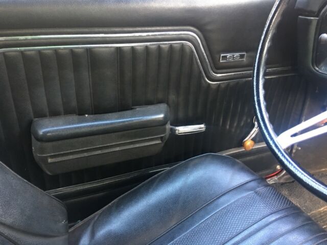 1970 Red Chevrolet Chevelle Coupe