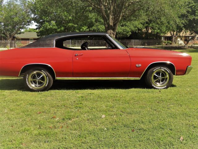 1970 Red Chevrolet Chevelle Coupe