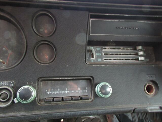 1970 gold Chevrolet Chevelle Coupe