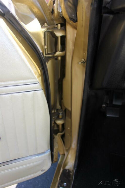 1970 Gold Chevrolet Chevelle Coupe