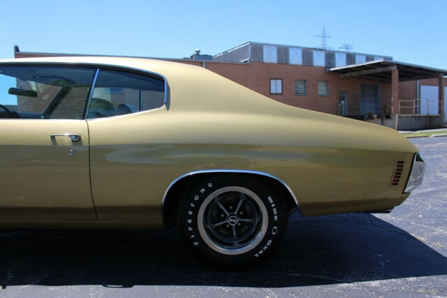 1970 Gold Chevrolet Chevelle Coupe