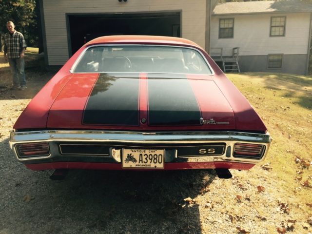 1970 Red Chevrolet Chevelle Coupe