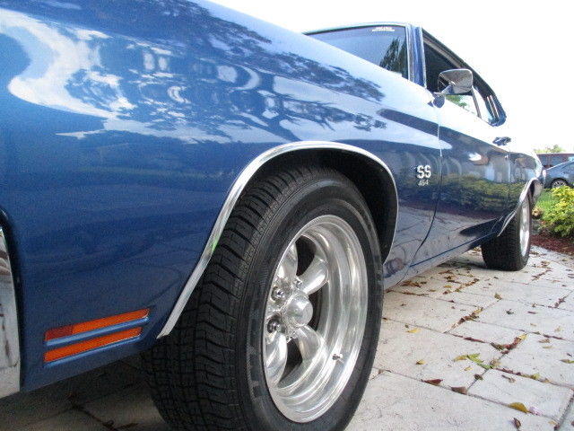 1970 RED Chevrolet Chevelle Coupe