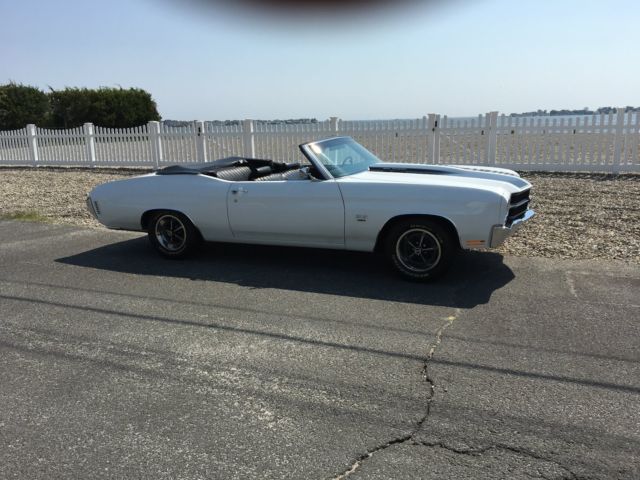 1970 White Chevrolet Chevelle Convertible