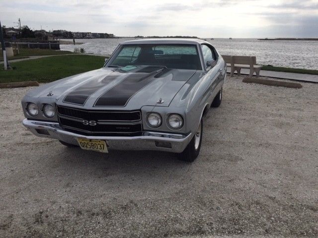 1970 Silver Chevrolet Chevelle Coupe