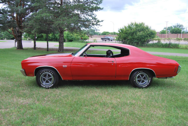 1970 Red Chevrolet Chevelle Coupe