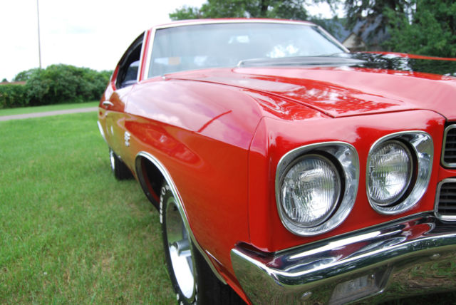 1970 Red Chevrolet Chevelle Coupe