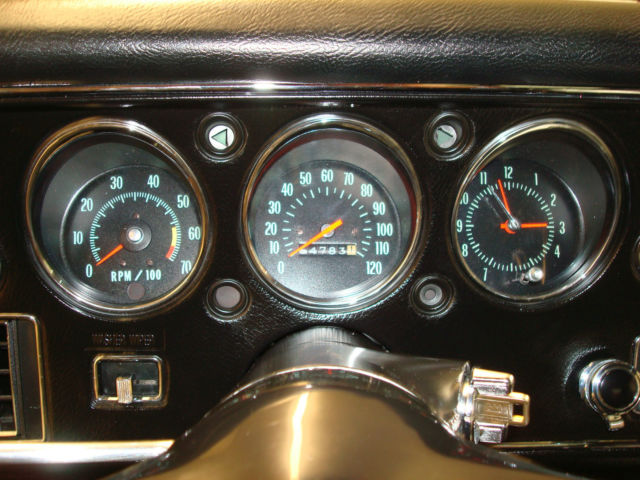 1970 Dark Green Metalic with White Stripes Chevrolet Chevelle Coupe