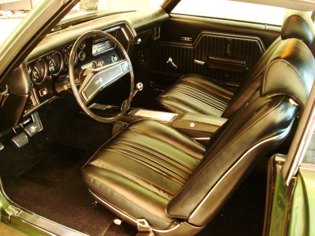 1970 Dark Green Metalic with White Stripes Chevrolet Chevelle Coupe