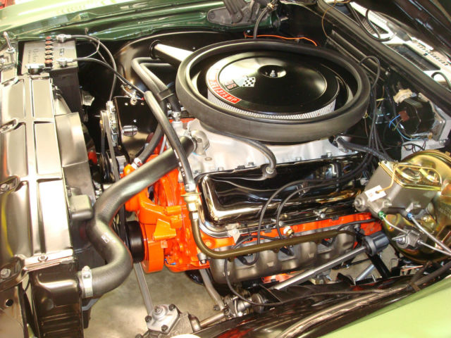 1970 Dark Green Metalic with White Stripes Chevrolet Chevelle Coupe