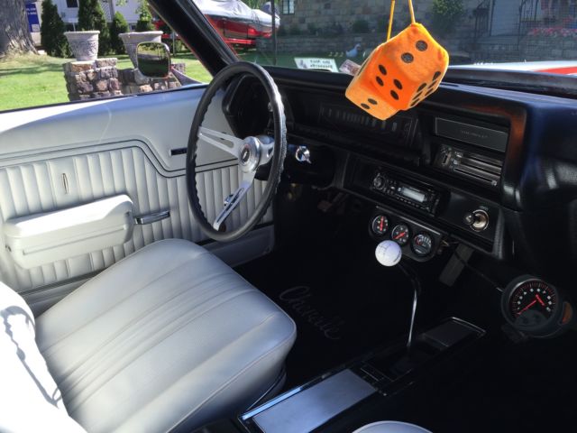 1970 Orange Chevrolet Chevelle Coupe