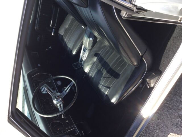 1970 Silver Chevrolet Chevelle Coupe