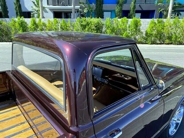 1970 Black Chevrolet C-10 --