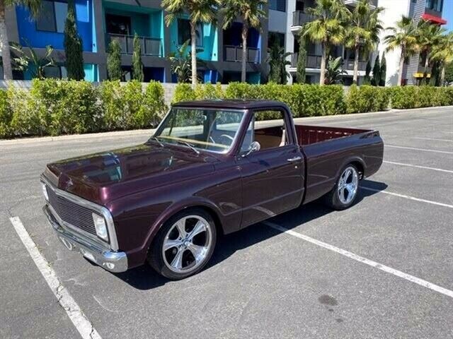 1970 Black Chevrolet C-10 --