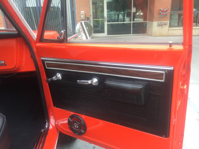 1970 Orange Chevrolet C-10 Short Bed