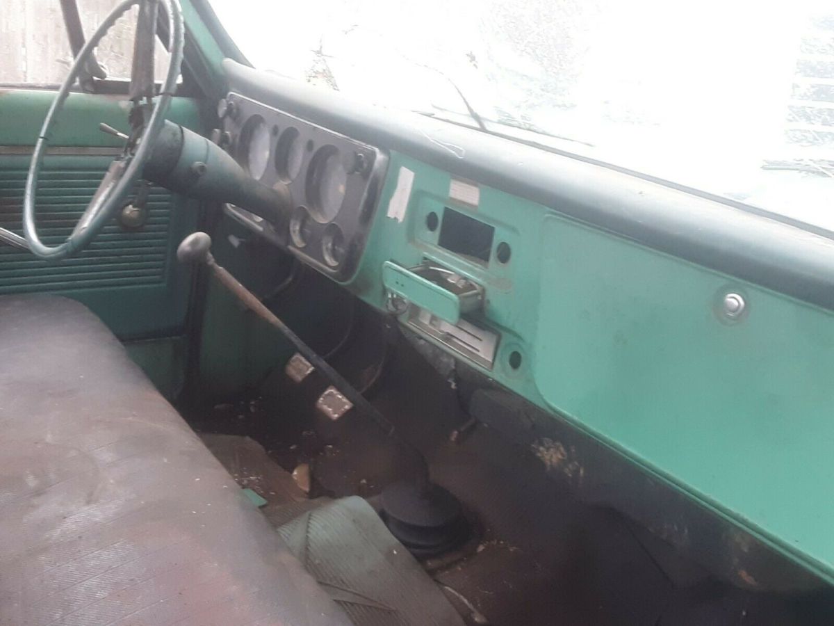 1970 Green Chevrolet C-10 Standard Cab Pickup