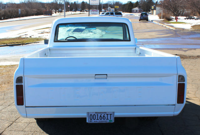1970 artic white Chevrolet C-10 fleetside