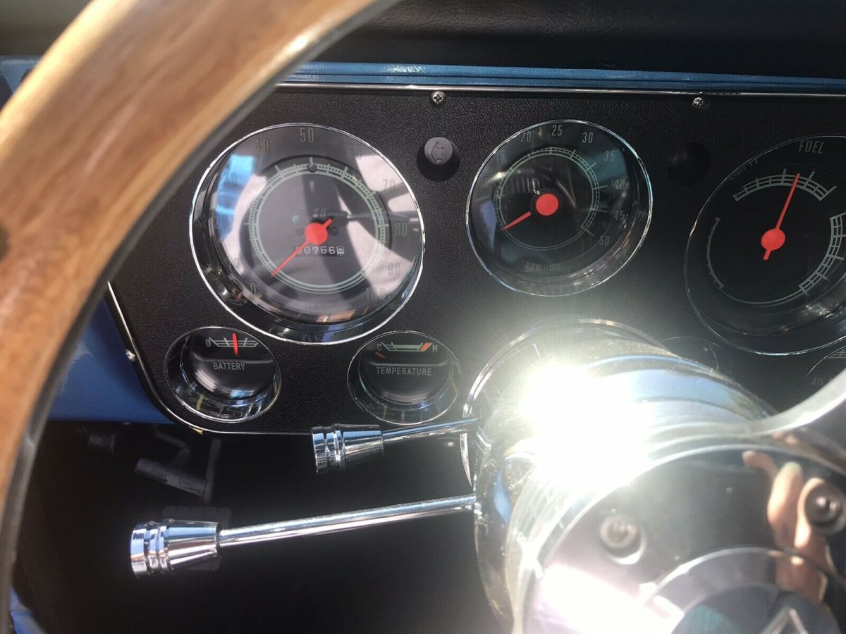 1970 Blue Chevrolet C-10 Pickup