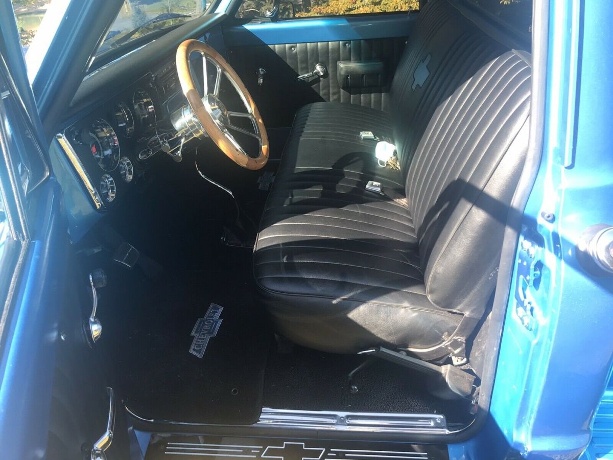 1970 Blue Chevrolet C-10 Pickup