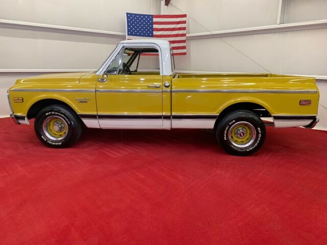 1970 Gold Chevrolet C-10 Standard Cab Pickup