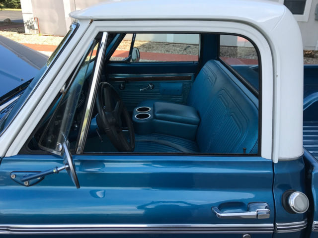 1970 Blue Chevrolet C-10 Pickup