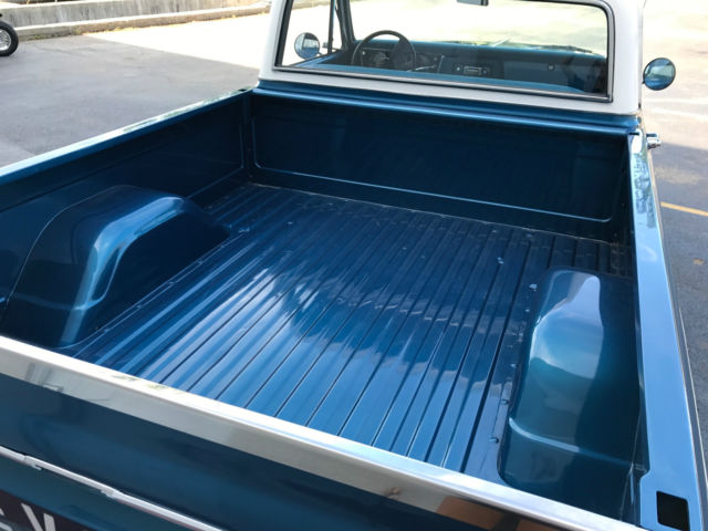 1970 Blue Chevrolet C-10 Pickup