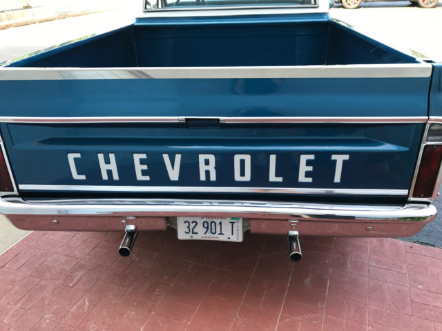1970 Blue Chevrolet C-10 Pickup