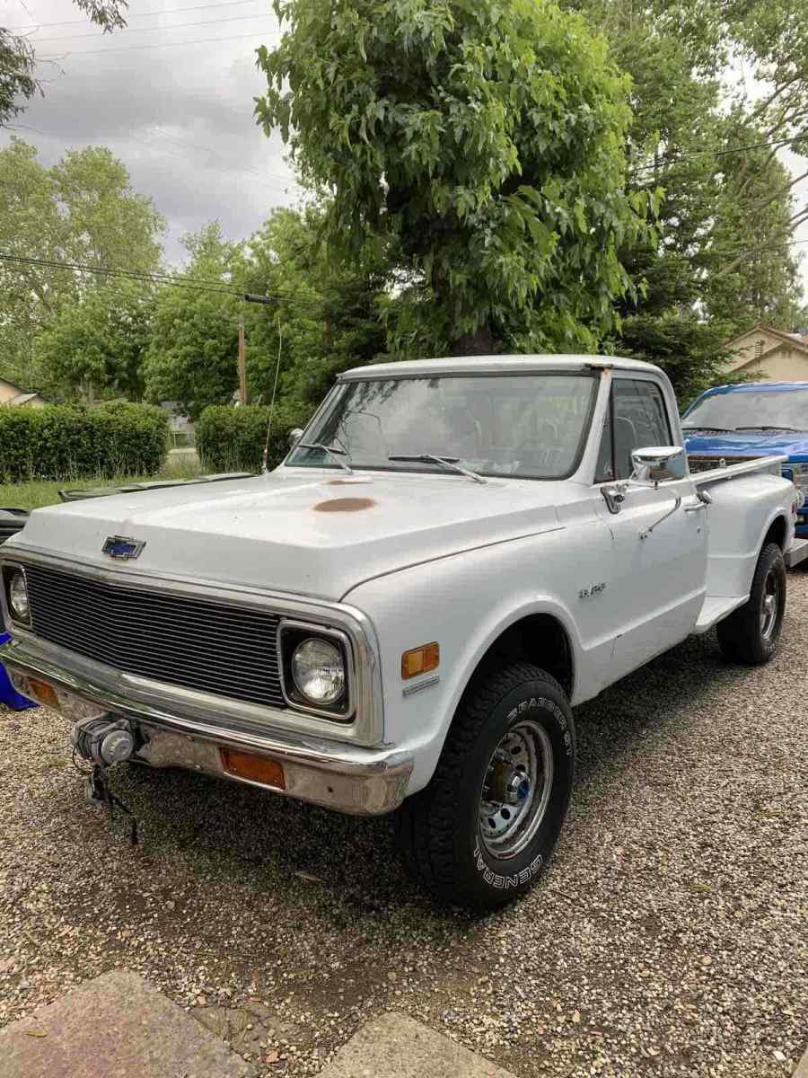 1970 White Chevrolet c-20