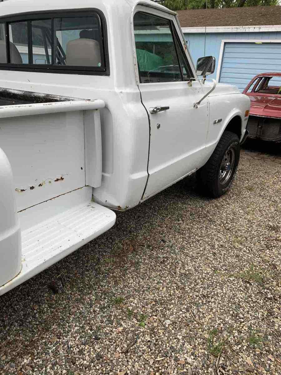 1970 White Chevrolet c-20