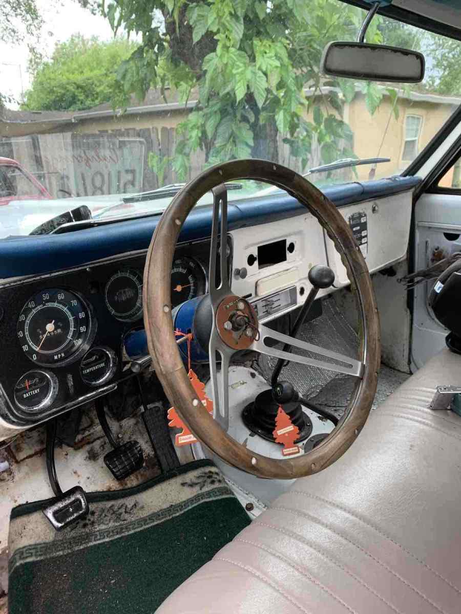 1970 White Chevrolet c-20