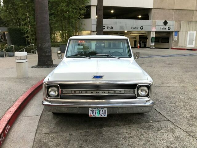 1970 White Chevrolet C10 Pickup (Truck)
