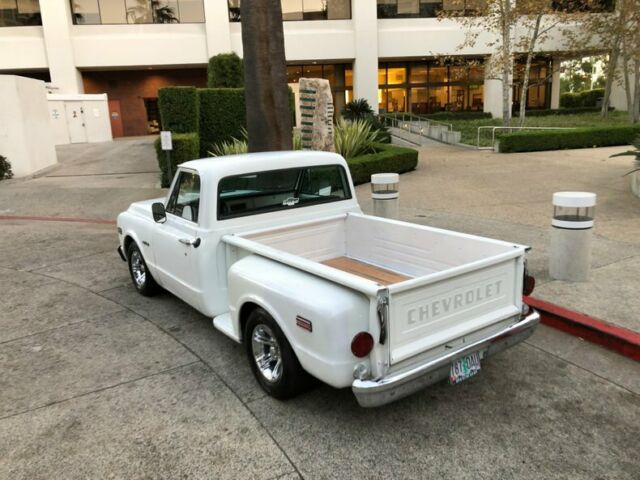 1970 White Chevrolet C10 Pickup (Truck)