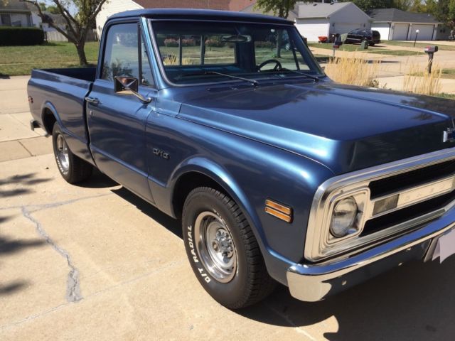 1970 Blue Chevrolet C-10 Short Bed