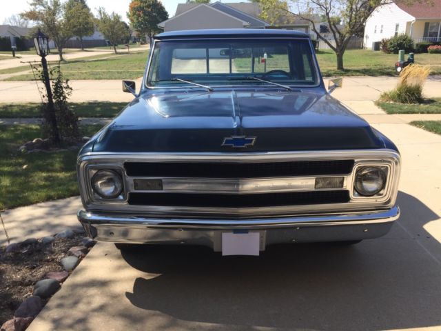 1970 Blue Chevrolet C-10 Short Bed
