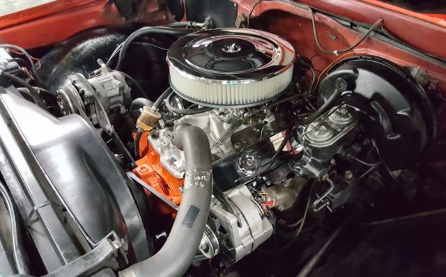 1970 Red / White Chevrolet C-10