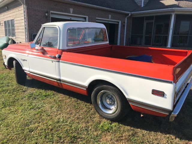 1970 Orange Chevrolet C-10 Truck