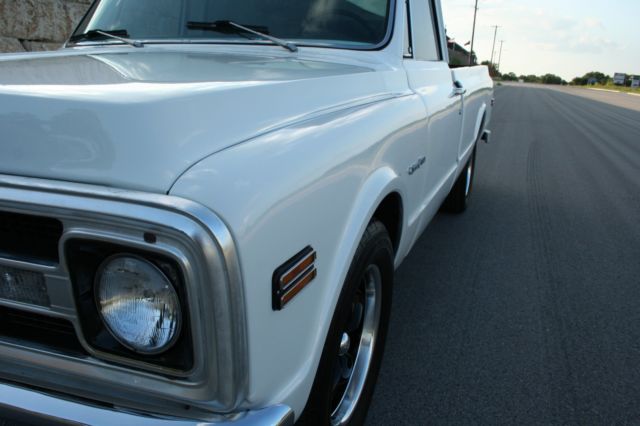 1970 White Chevrolet C-10 Standard Cab Pickup