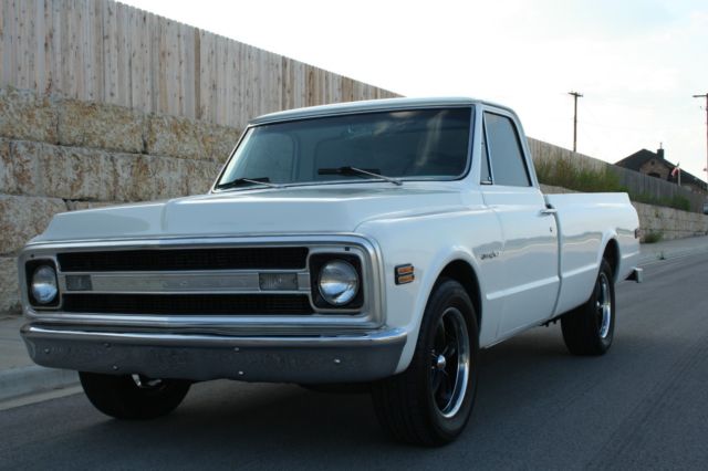 1970 White Chevrolet C-10 Standard Cab Pickup