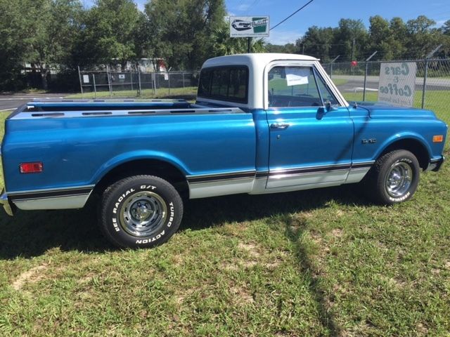 1970 Blue/white Chevrolet C-10 U/K