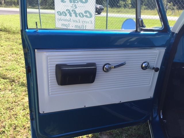 1970 Blue/white Chevrolet C-10 U/K