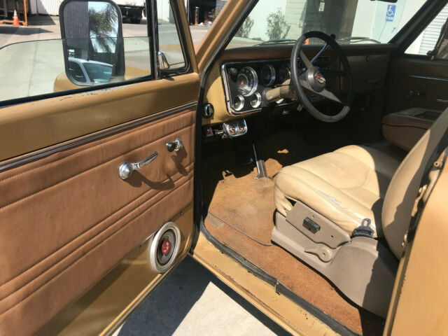 1970 Gold Chevrolet C/K Pickup 2500 Pickup