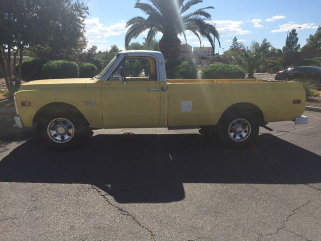 1970 Yellow Chevrolet C-10 Standard Cab Pickup
