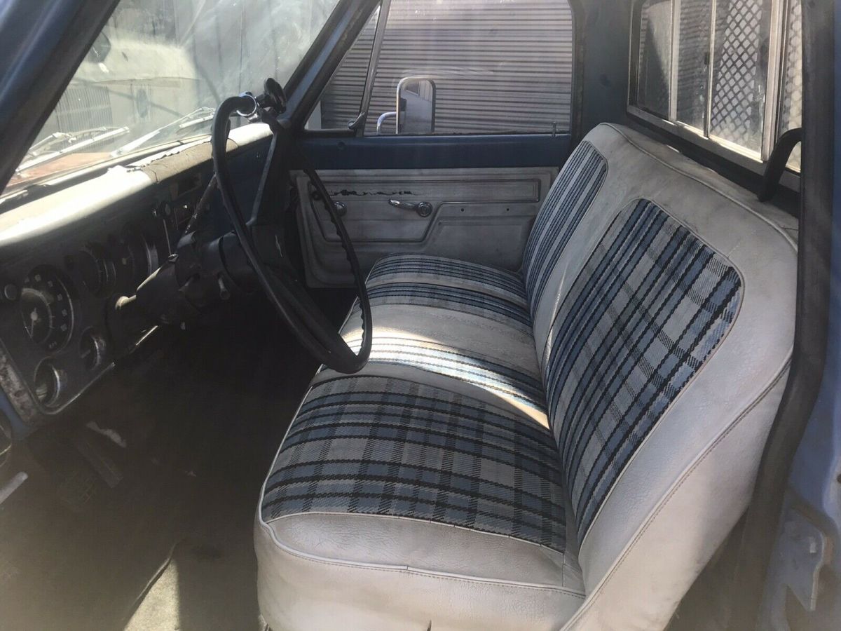 1970 Blue Chevrolet C30/K30