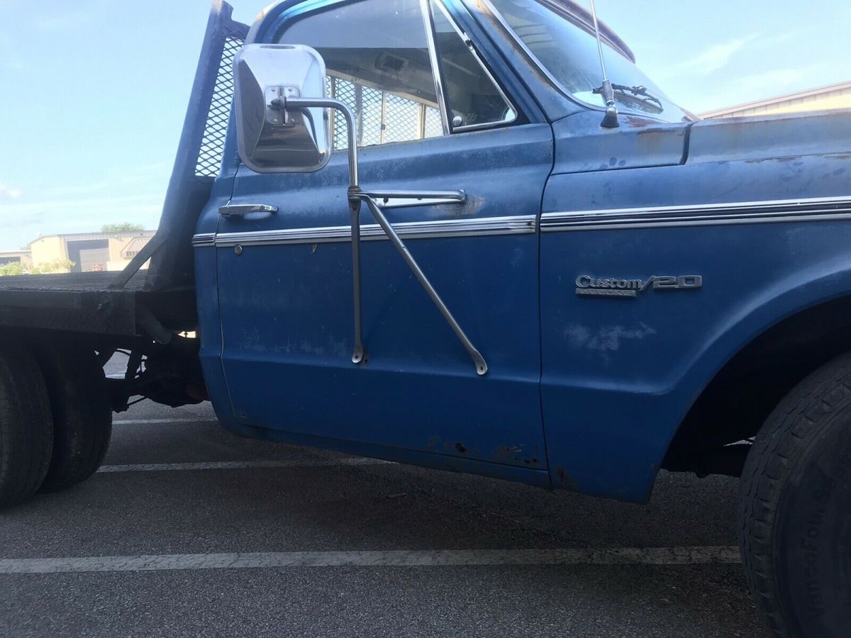 1970 Blue Chevrolet C30/K30