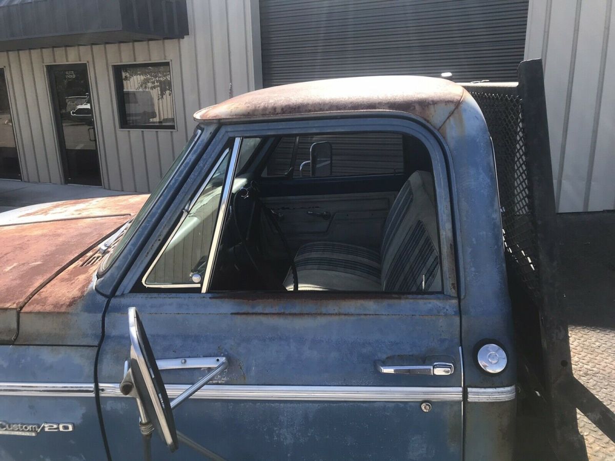 1970 Blue Chevrolet C30/K30