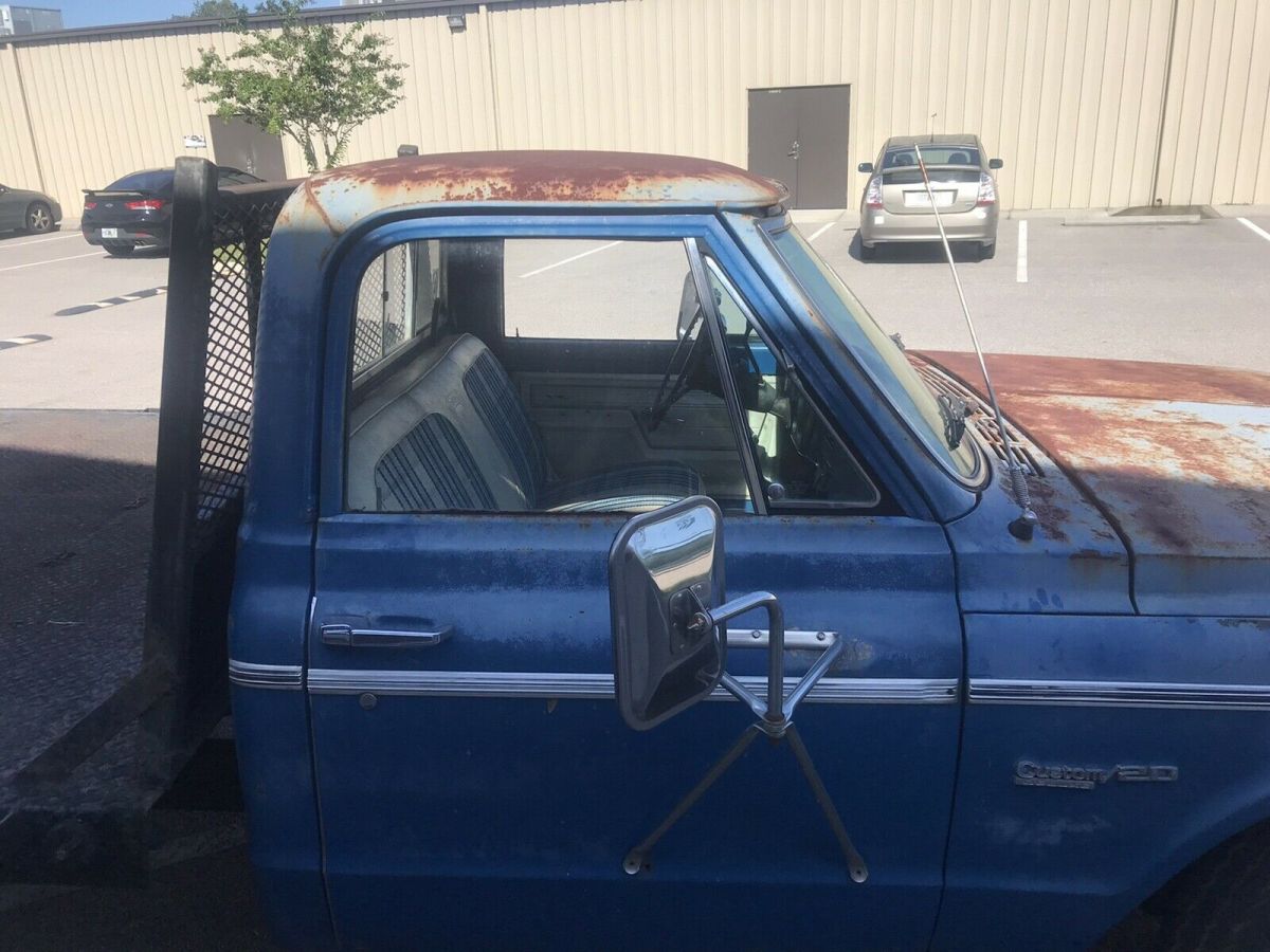 1970 Blue Chevrolet C30/K30