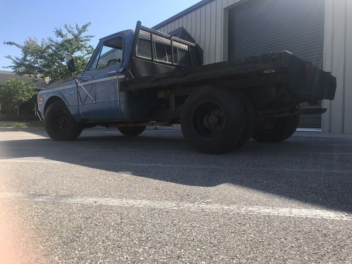 1970 Blue Chevrolet C30/K30
