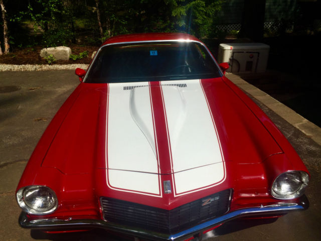 1970 RED WHITE STRIPES Chevrolet Camaro Coupe
