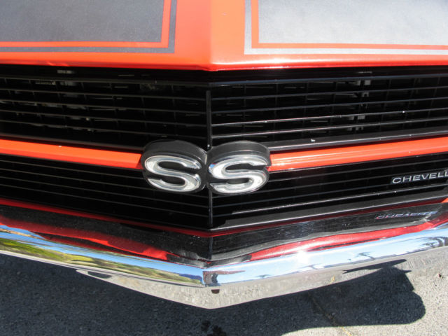 1970 Red Chevrolet Chevelle Coupe