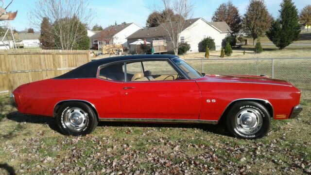 1970 Red Chevrolet Chevelle Coupe